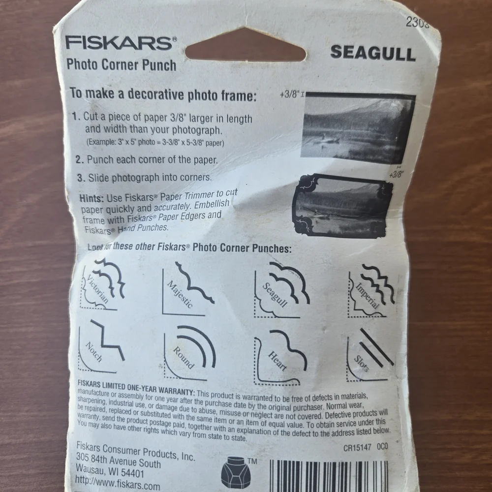 Fiskars Seagull Photo Corner Punch - Picture 2 of 2